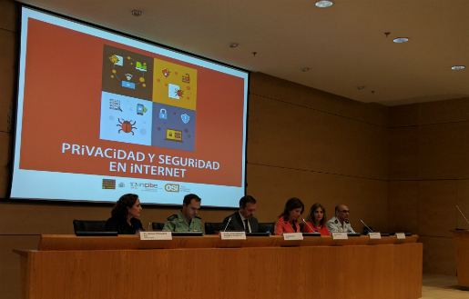 Momento de la presentación de la guía de Incibe