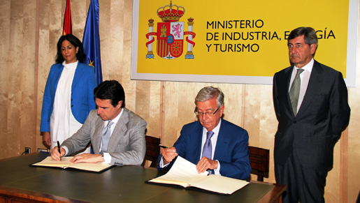 Momento de la firma del convenio