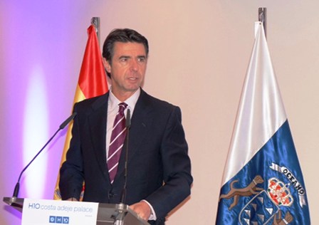 El ministro durante su discurso en el desayuno-coloquio