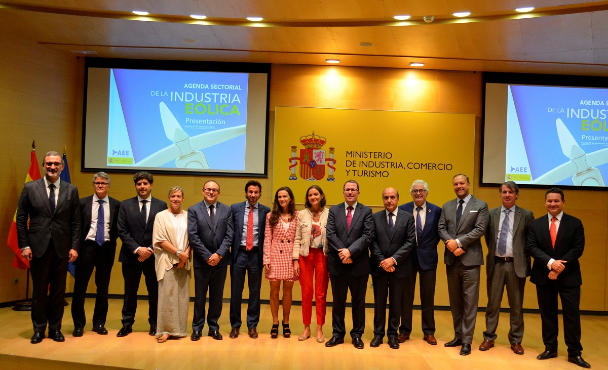 Foto de famia Agenda Sector Eólico