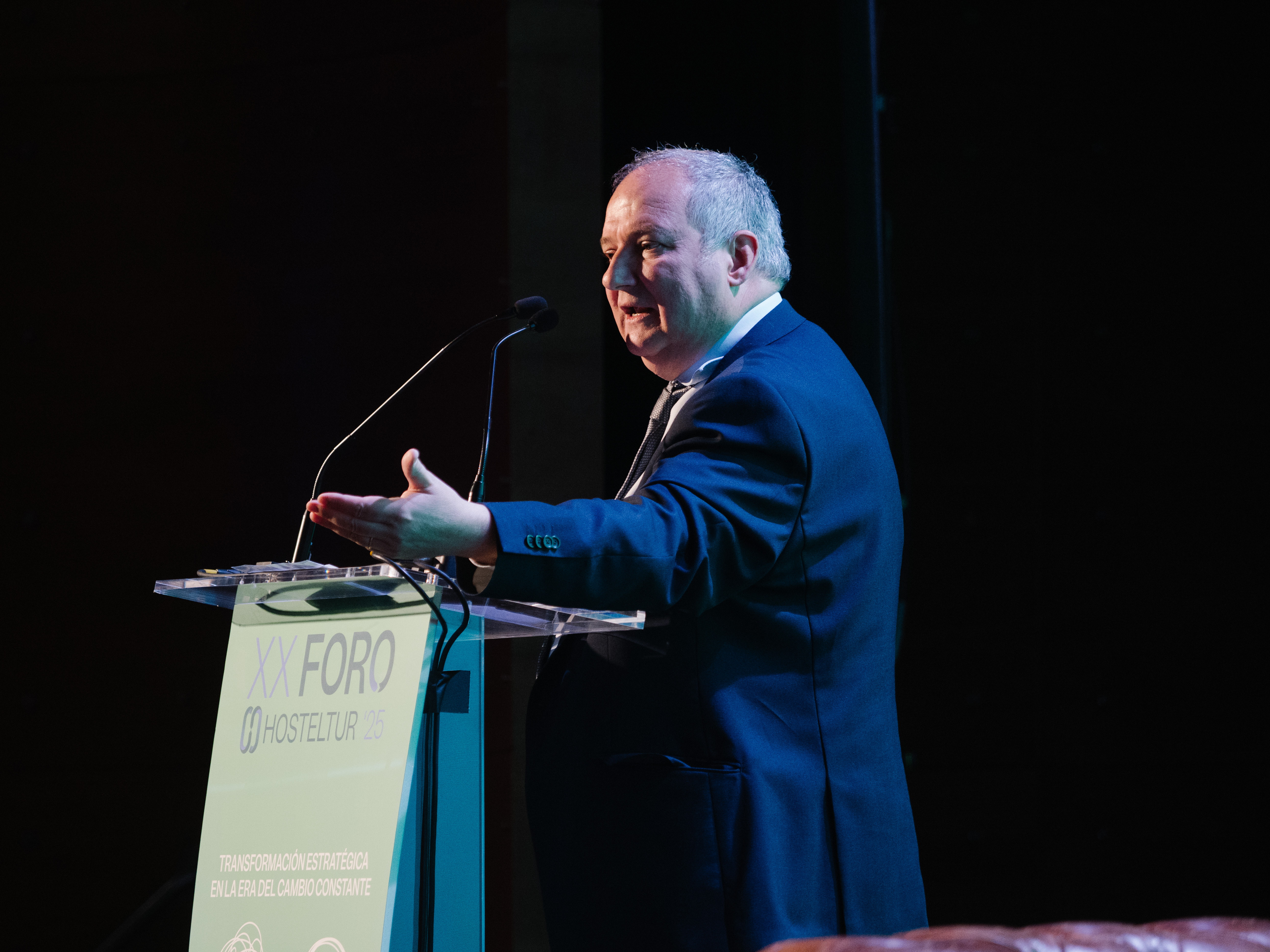 Imagen del artículo Jordi Hereu subraya el compromiso del Gobierno con la sostenibilidad social del turismo y pide adelantarse a los desafíos