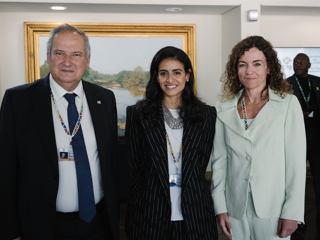 Imagen de archivo de Jordi Hereu y Rosario Sánchez junto a la nueva secretaria general de ONU Turismo, Sheikha Al Nowais.
